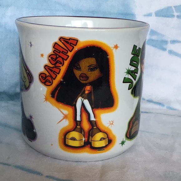 BRATZ Mug - Picture 3 of 6